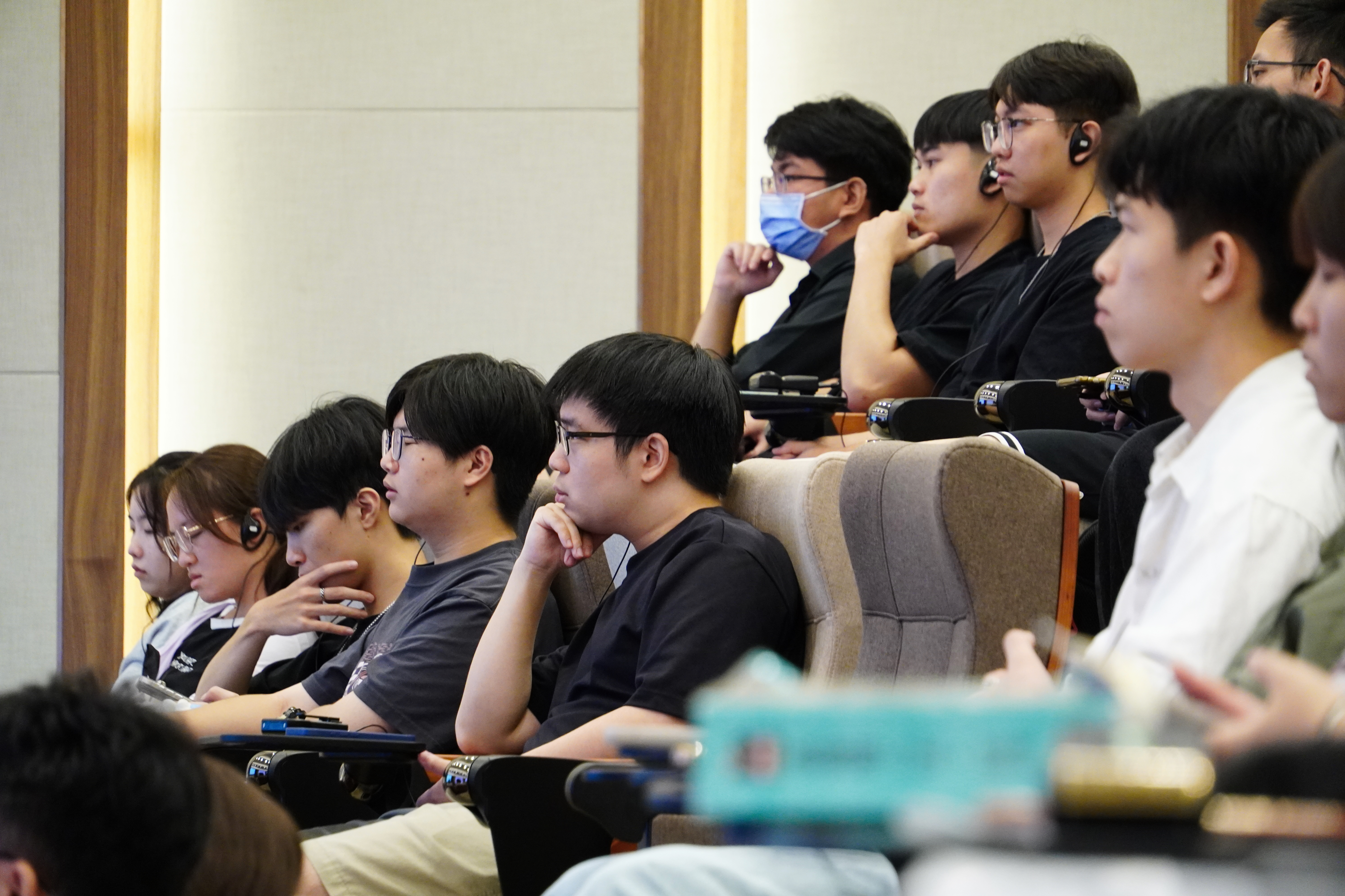 本次演講吸引眾多本院學生到場聆聽。 本次演講吸引眾多本院學生到場聆聽。