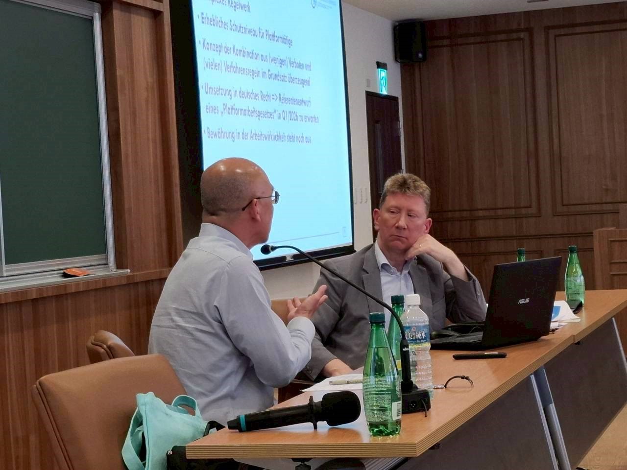 林佳和主任與Krause深度交流，探索演算式管理衍生疑義