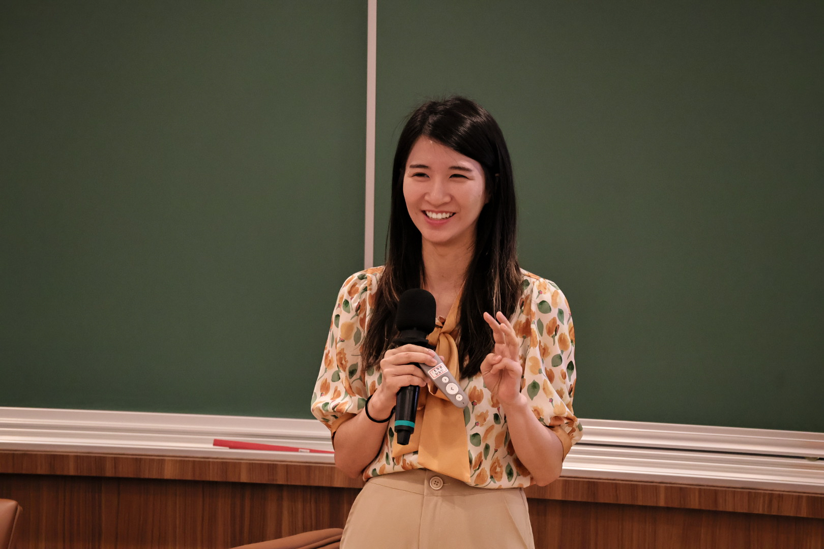 主講人黃馨雯律師。